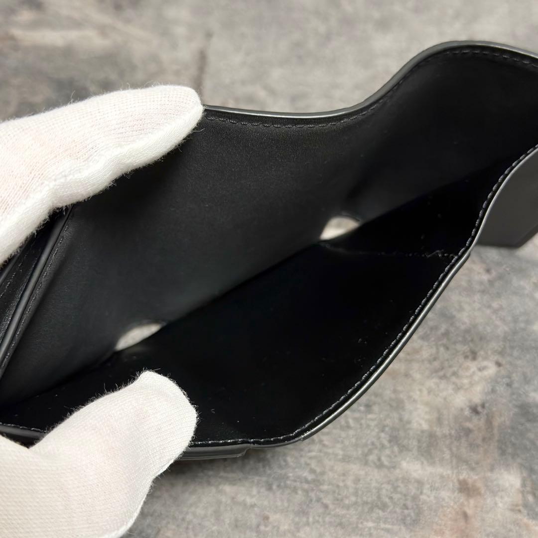 24年AW 未使用級⭐️ルイヴィトン モノグラムシャドウ ヴィクターウォレット 黒