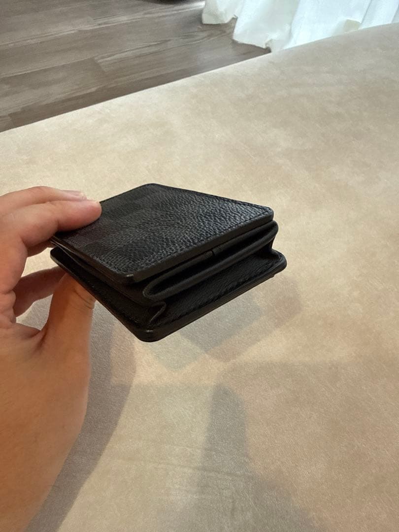 ヴィトン小銭入れ ダミエグラフィット　パース