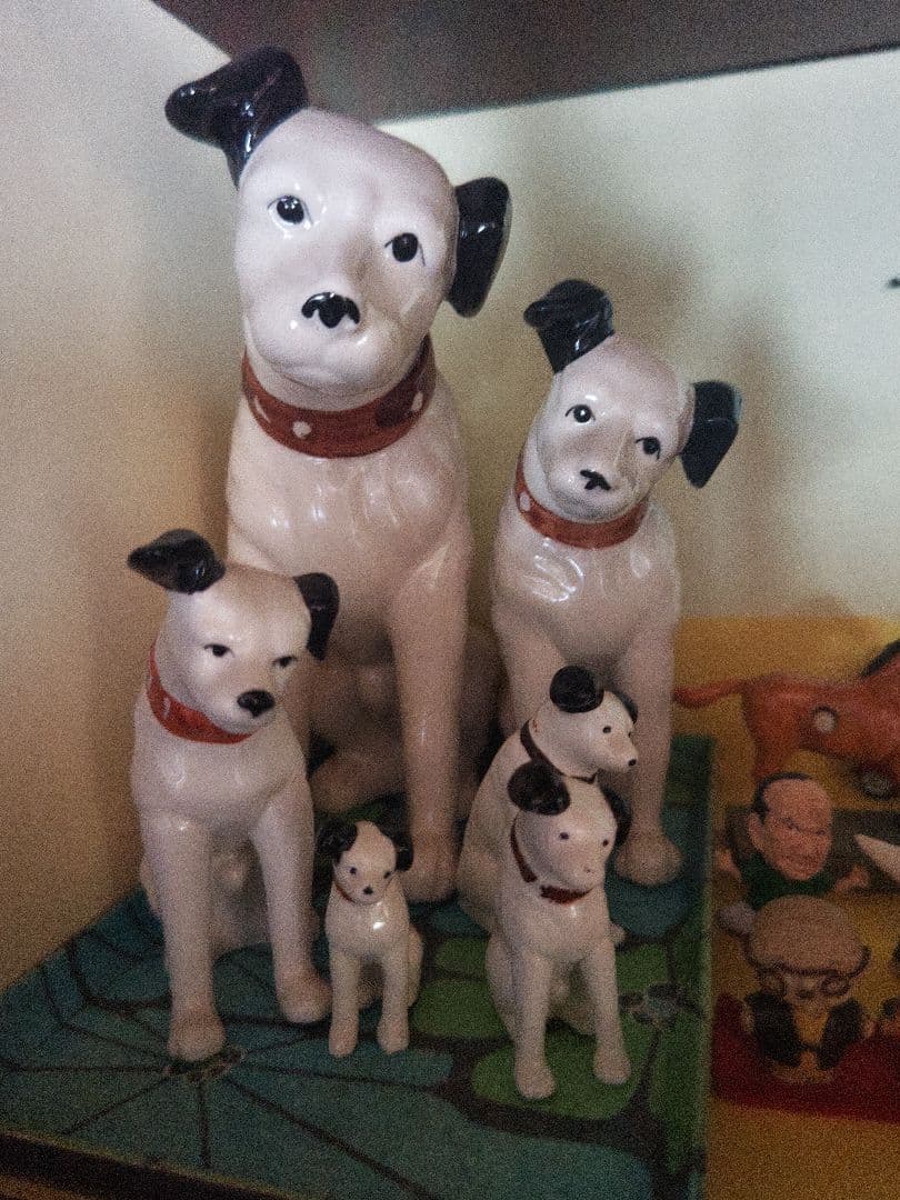 ビクター犬の大ファンだった方が、二〇年前からの、コレクションです、