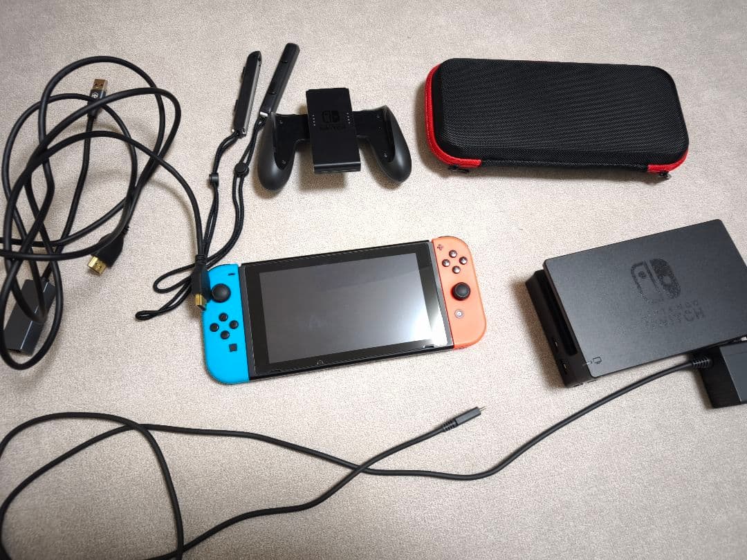 Nintendo Switch 本体 Joy-Con2個 ケース 充電器付き