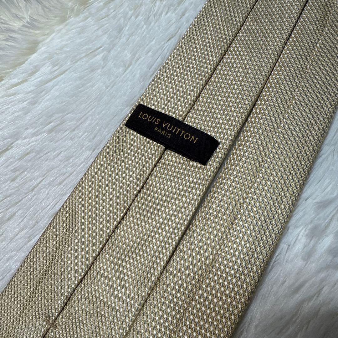 【未使用級】LOUIS VUITTON ブランドネクタイ　シルク　光沢