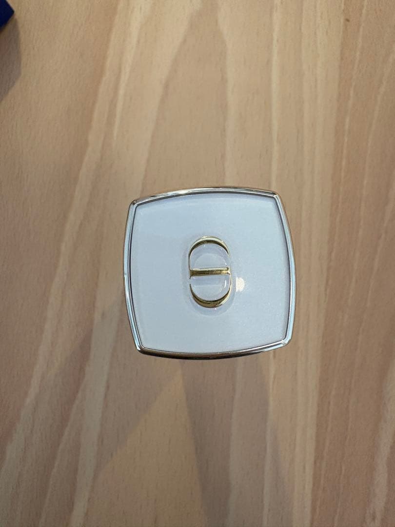 Dior ファンデーション　プレステージ　ホワイトルプロテクターBB00