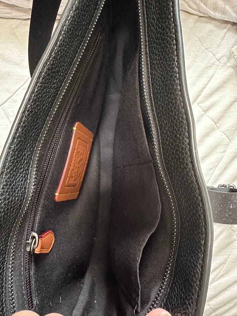 Coach ブラック レザー メッセンジャーバッグ