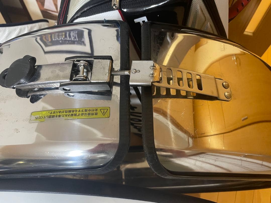 Jeep ラングラー背面タイヤハードカバー