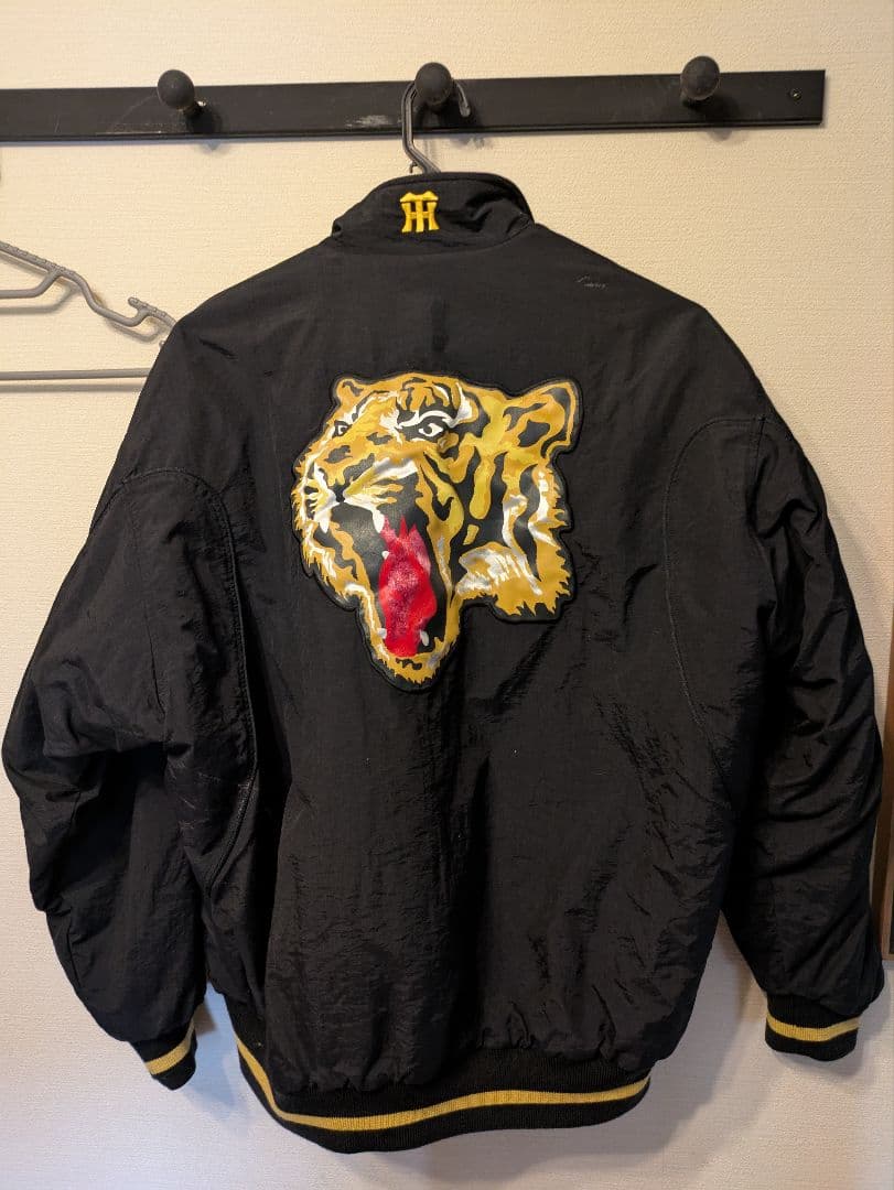 阪神Tigers ブラックジャケット