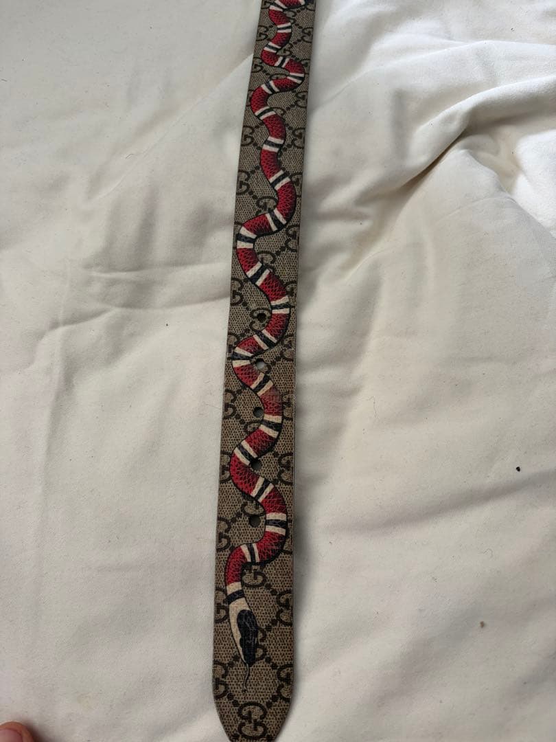 グッチ スネークプリントGGベルト ベージュ