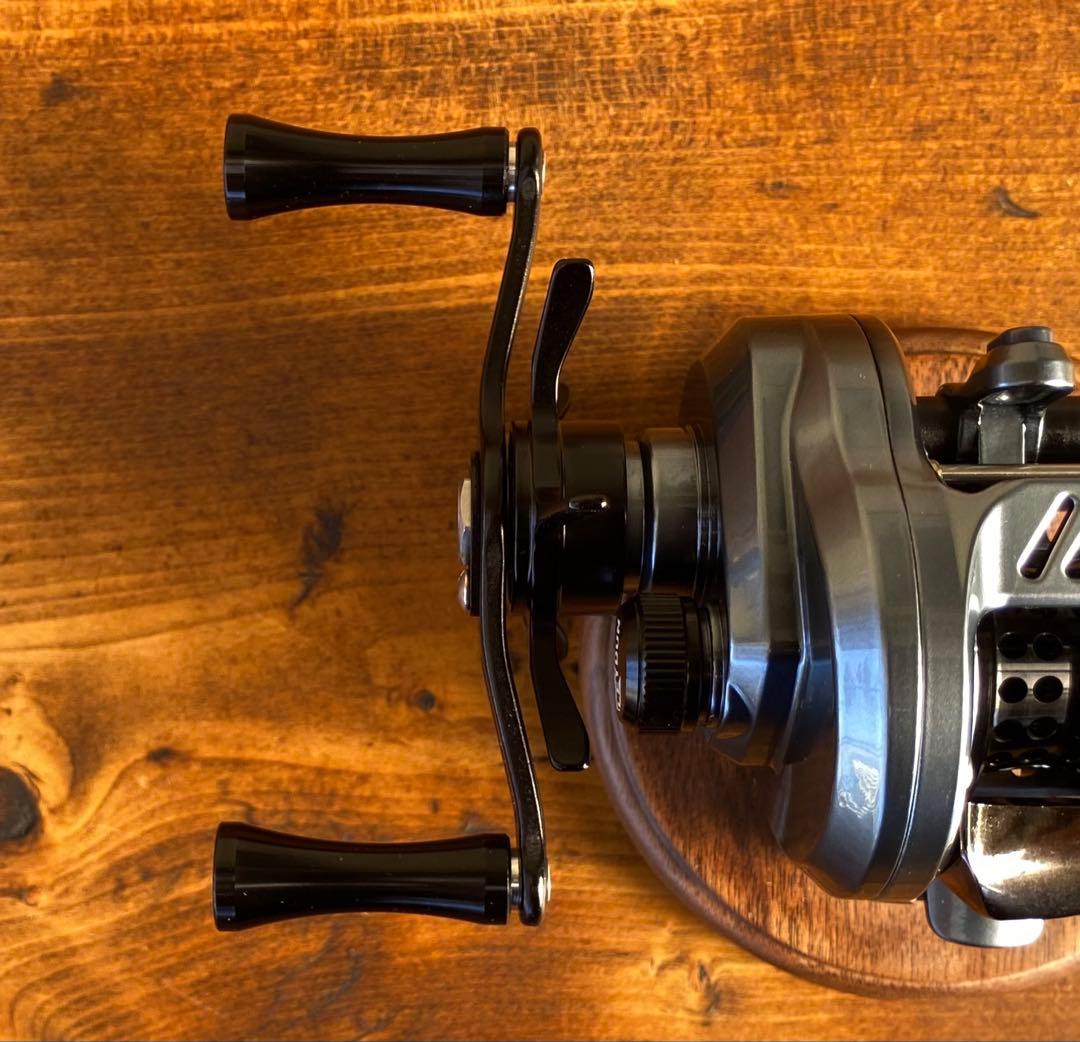 ベイトフィネス　丸型　ベイトリール　渓流釣り　バス釣り　30φ レフトハンドル