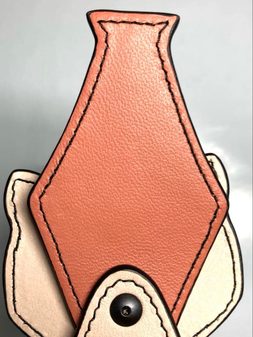 美品　ボッテガヴェネタ　レザー　猫　キャット　キーホルダー　チャーム　箱付き