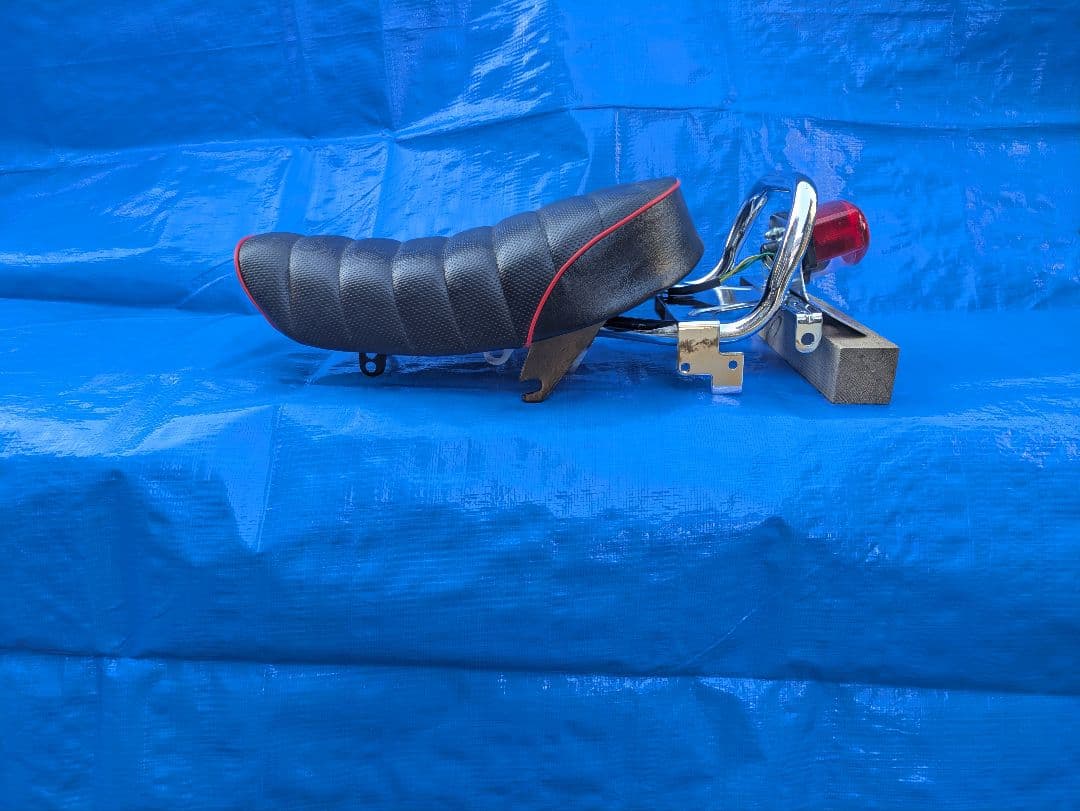 モンキー、シートとクラブバーです。