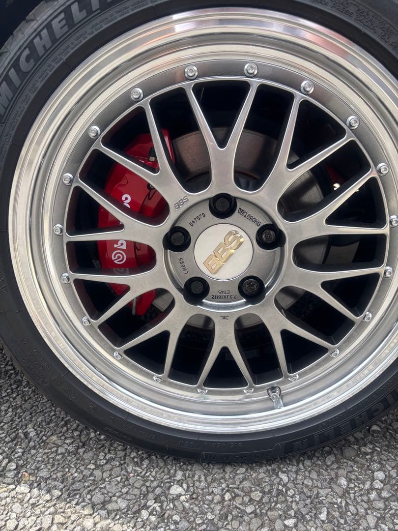 ヤリスクロス　キャリパーカバー