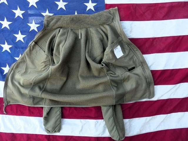 米軍実物　ポーラテックフリースジャケット　XS-R　コヨーテ　GEN3　136