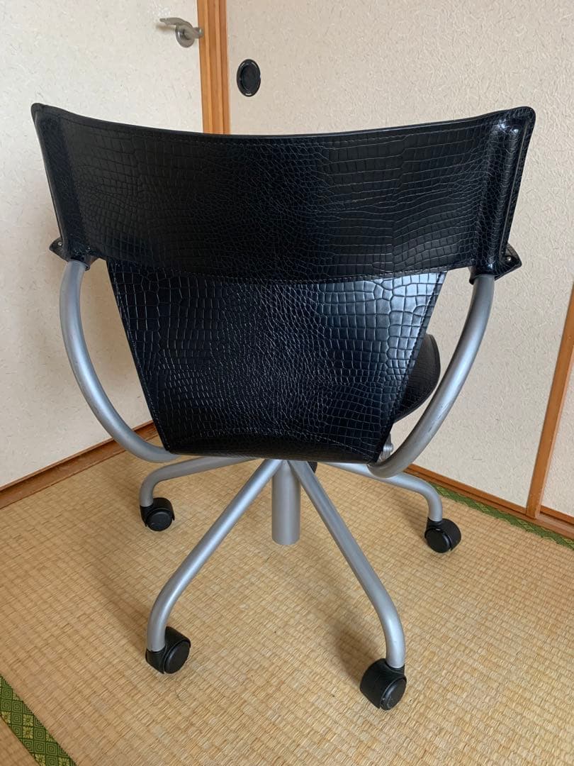 廃盤モデル　希少　カリモク　クロコ 合成皮革製