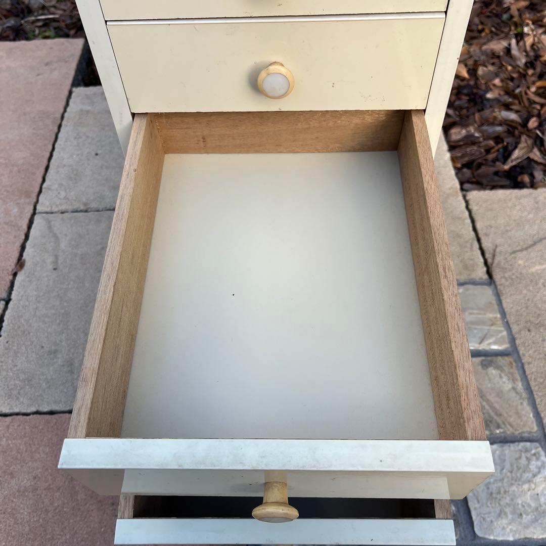 引き出し昭和レトロ　スリムチェスト 隙間収納　タンス 整理棚　10段　ホワイト