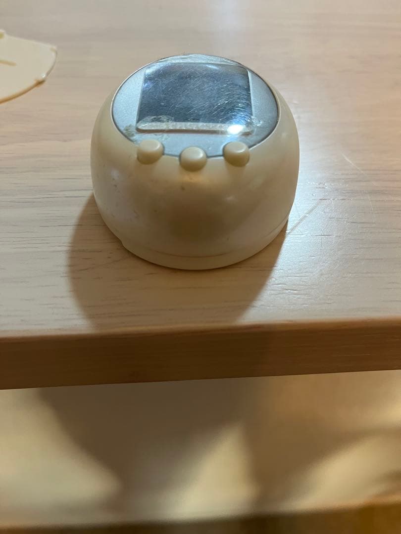 たまごっちプラスカラー　ジャンク品　ホワイト