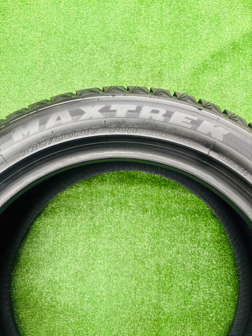 MAXTREX TREK M7 225/50R17 2024年製深山スタッドレス