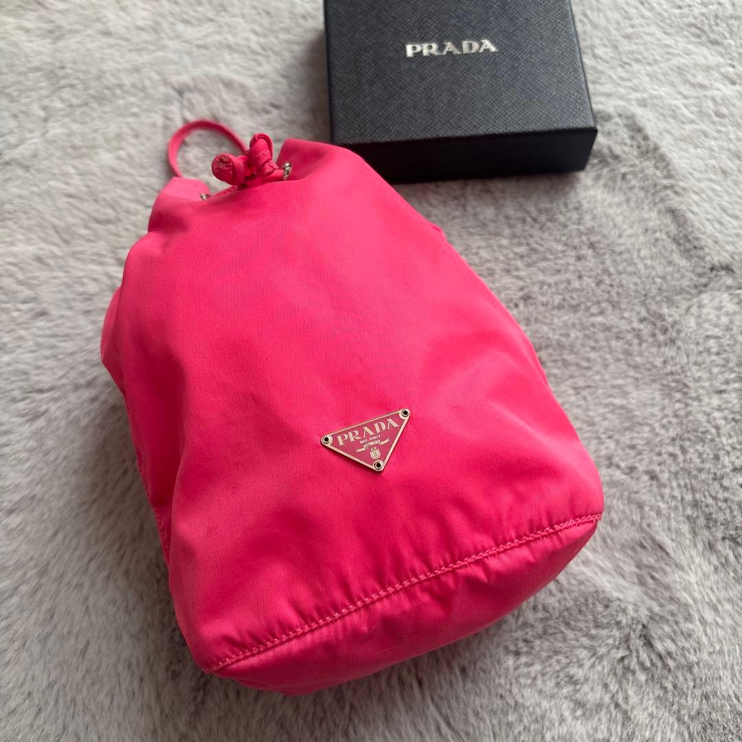 し*け様 本日限定オークション✨PRADA ナイロン 巾着 ピンク 正規品 ミニ