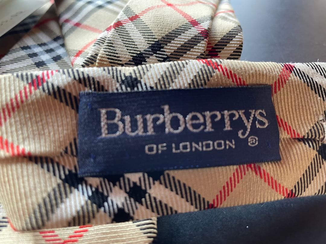 【新品タグ付】Burberry ノバチェック　ヴィンテージ　シルクネクタイ