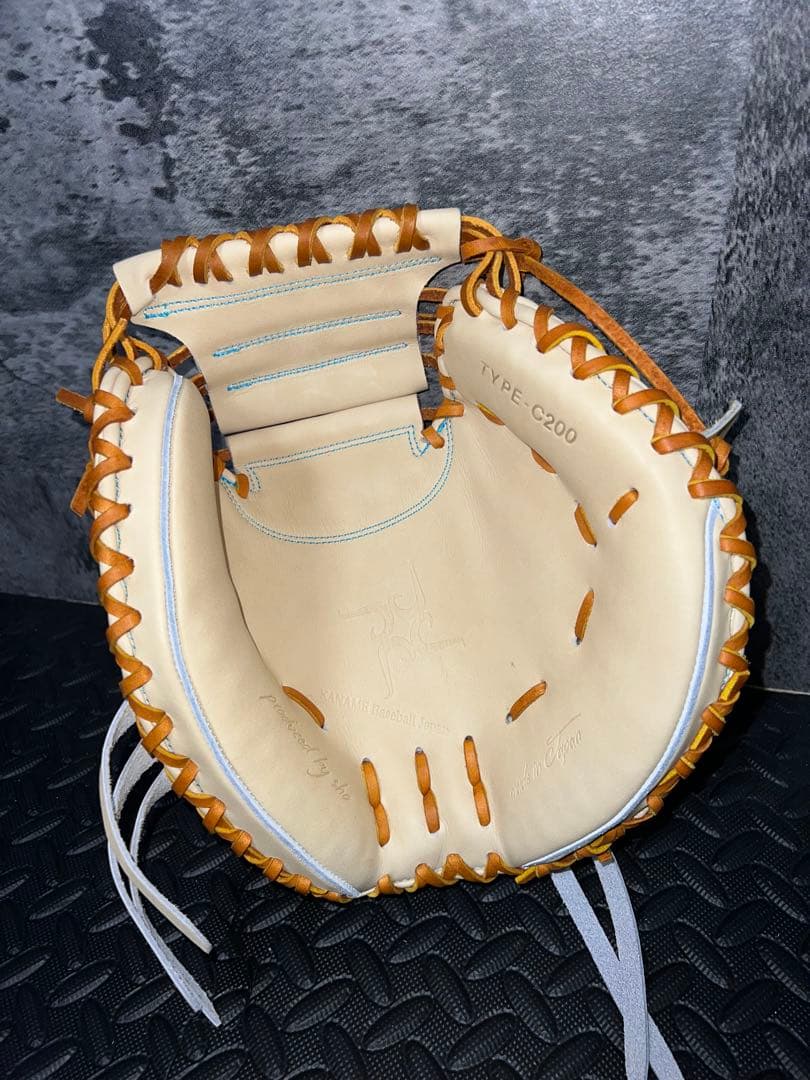 硬式野球グローブ C200 アイボリー　KANAMEミット