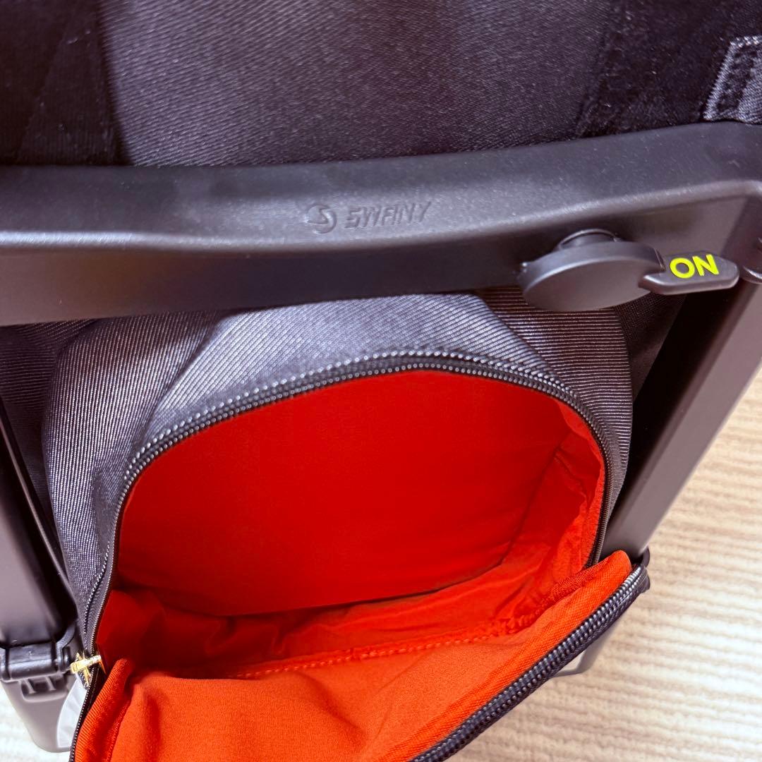 新品✨＜Ｍサイズ＞スワニー トートキャリーアクティブタウントート４輪ストッパー付