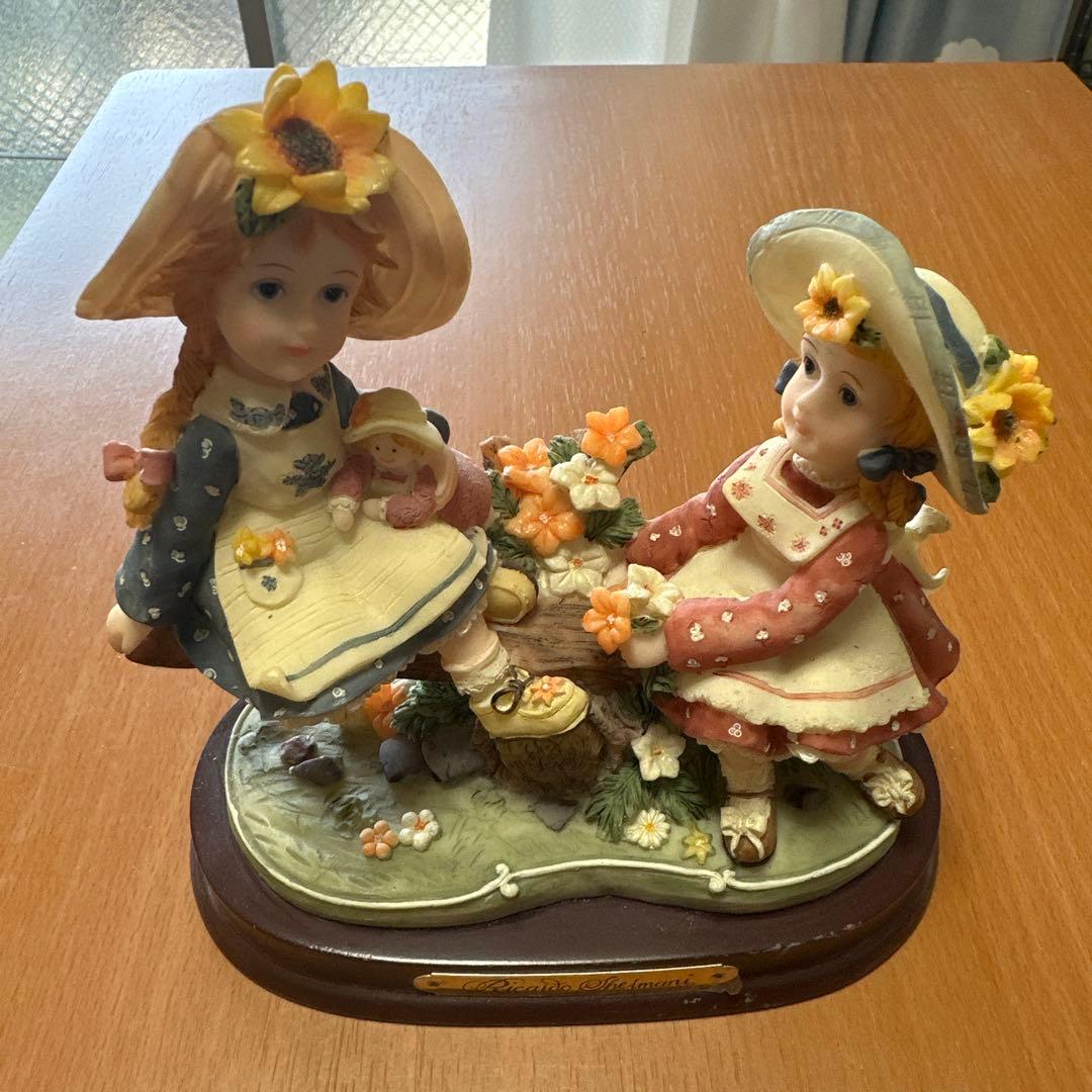 Ricardo Shelmani 陶器フィギュリン