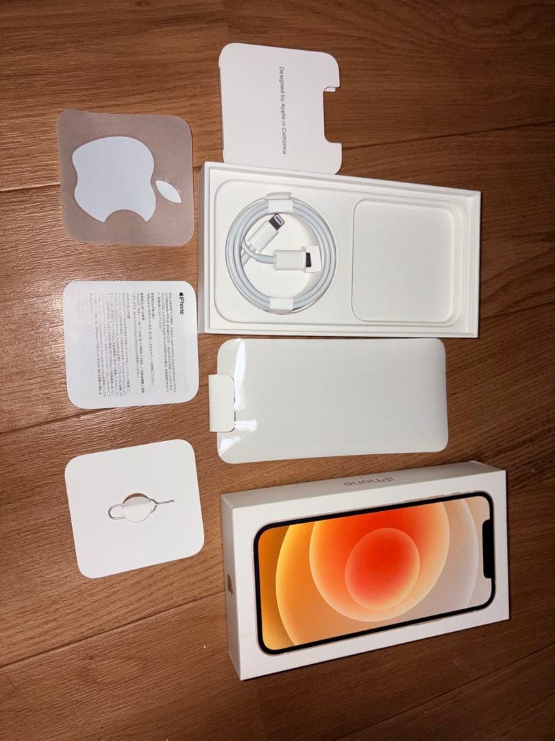 iPhone12 SIMフリー　64GB ホワイト