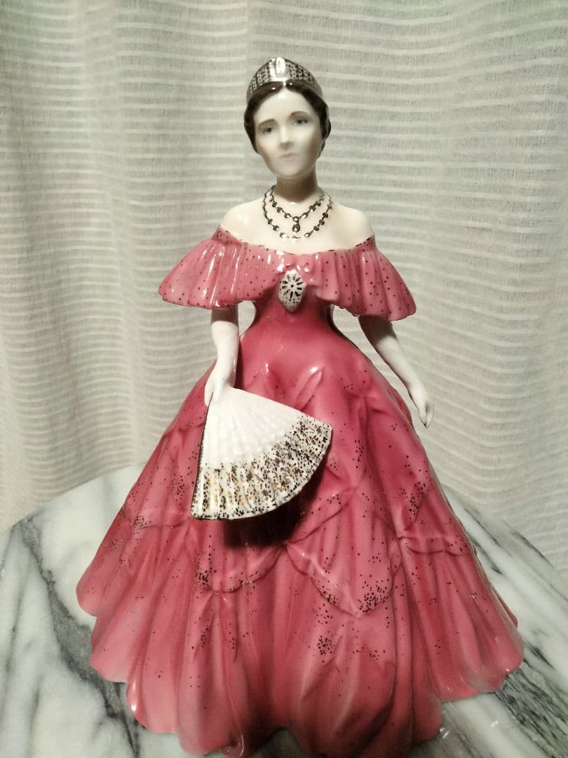 ❣️ロイヤルウースター❣️フィギュリン クイーン・マザーへの賛辞 美品 レア