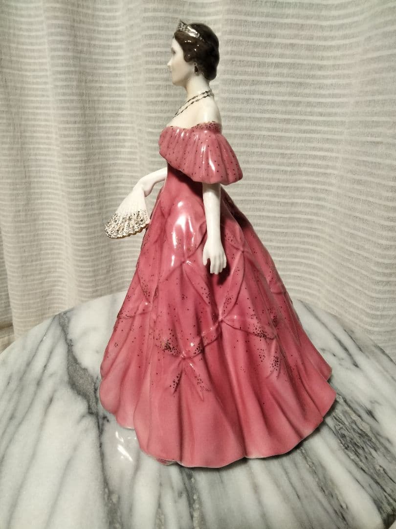 ❣️ロイヤルウースター❣️フィギュリン クイーン・マザーへの賛辞 美品 レア