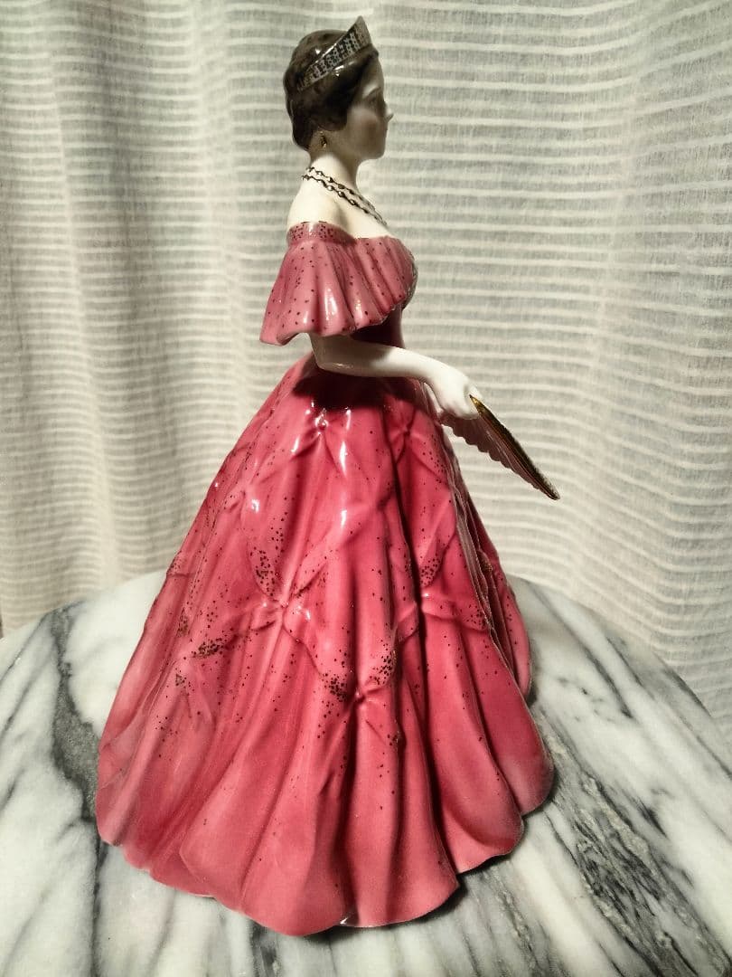 ❣️ロイヤルウースター❣️フィギュリン クイーン・マザーへの賛辞 美品 レア