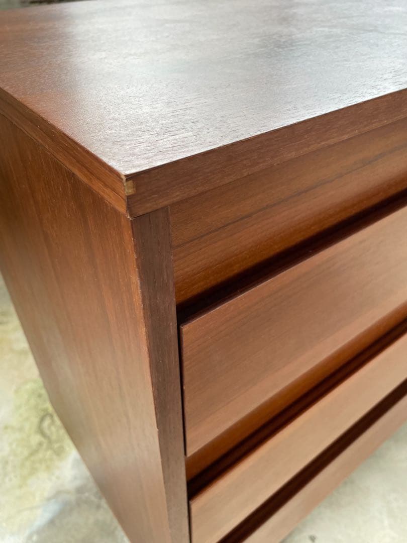 北欧　人気のチェスト　サイドボード　無垢材