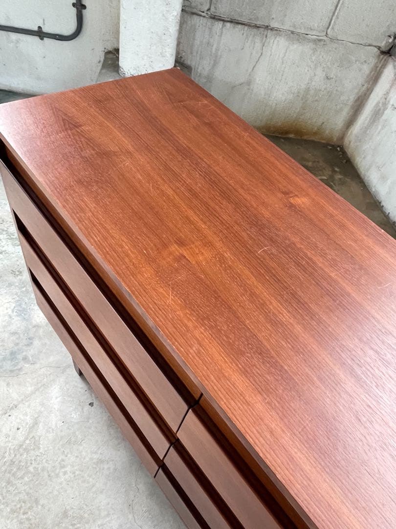 北欧　人気のチェスト　サイドボード　無垢材