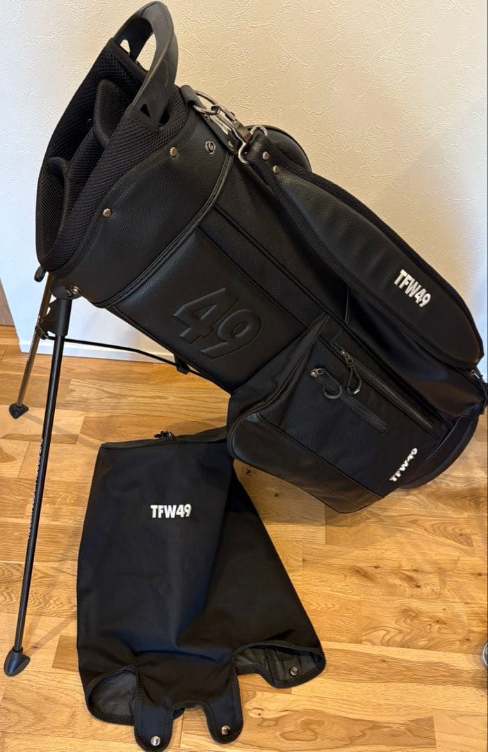 TFW49 ブラックキャディバッグ
