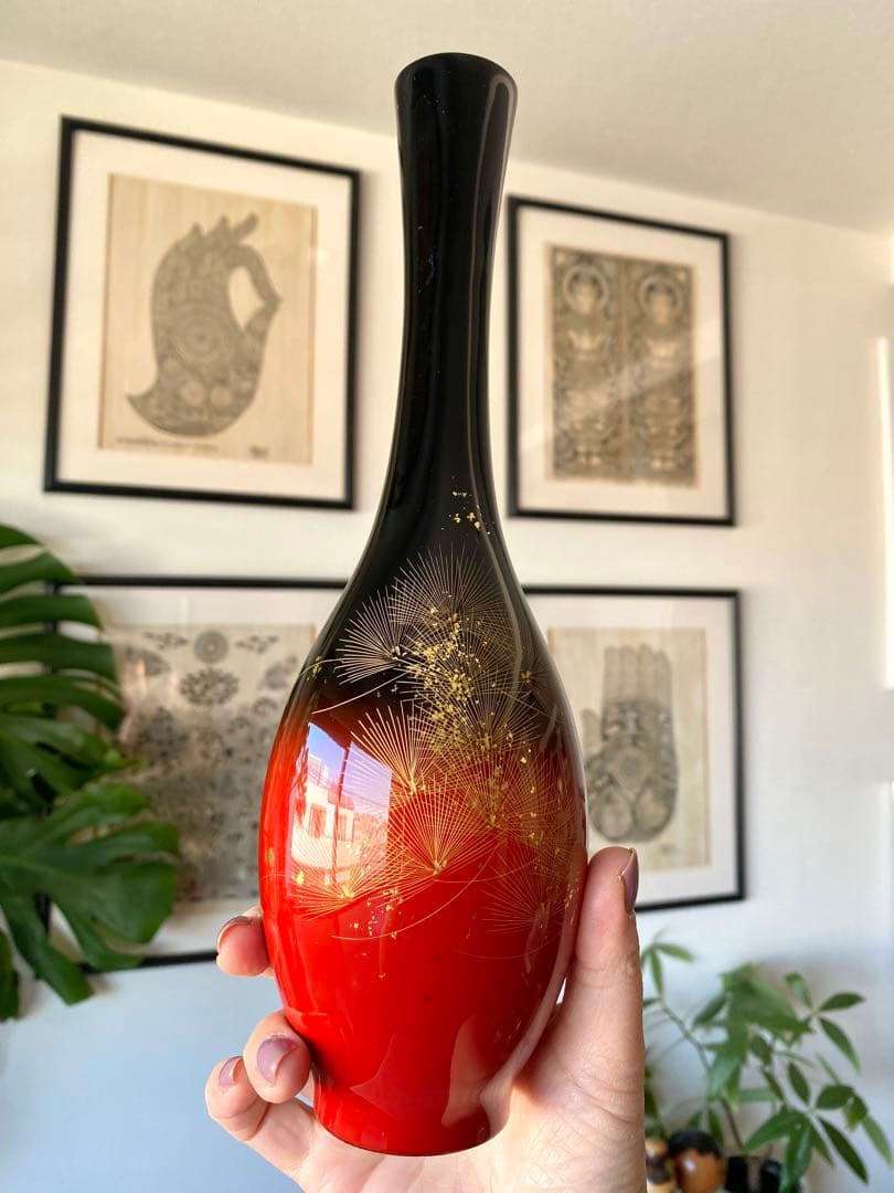 輪島塗　黒朱　花器　一輪挿し　花瓶　鶴首型　沈金　ぼかし塗