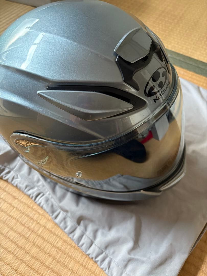 OGK KABUTO SHUMA Lシルバー ヘルメット