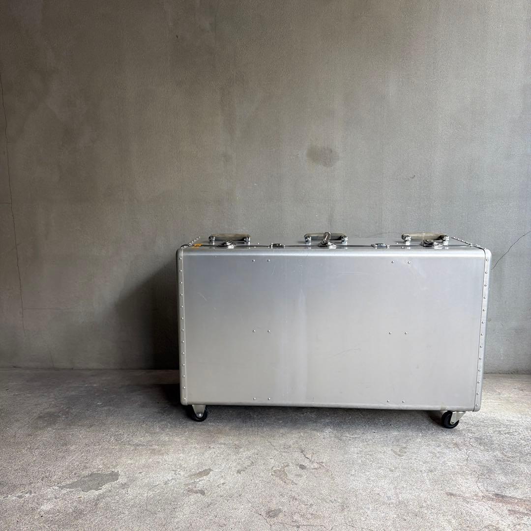 オールドヴィンテージ　アルミトランクケース　キャスター付き　鍵付き