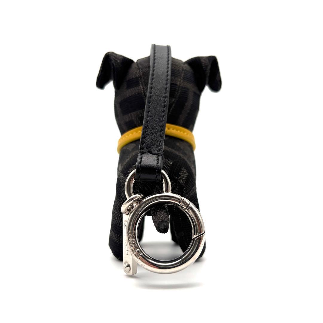 未使用保管品 フェンディ 犬 ドッグ チワワ バッグチャーム ズッカ FF 黒