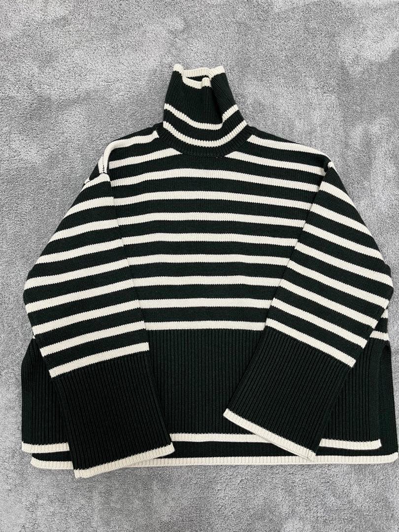 トーテム　ボーダータートルネック セーター