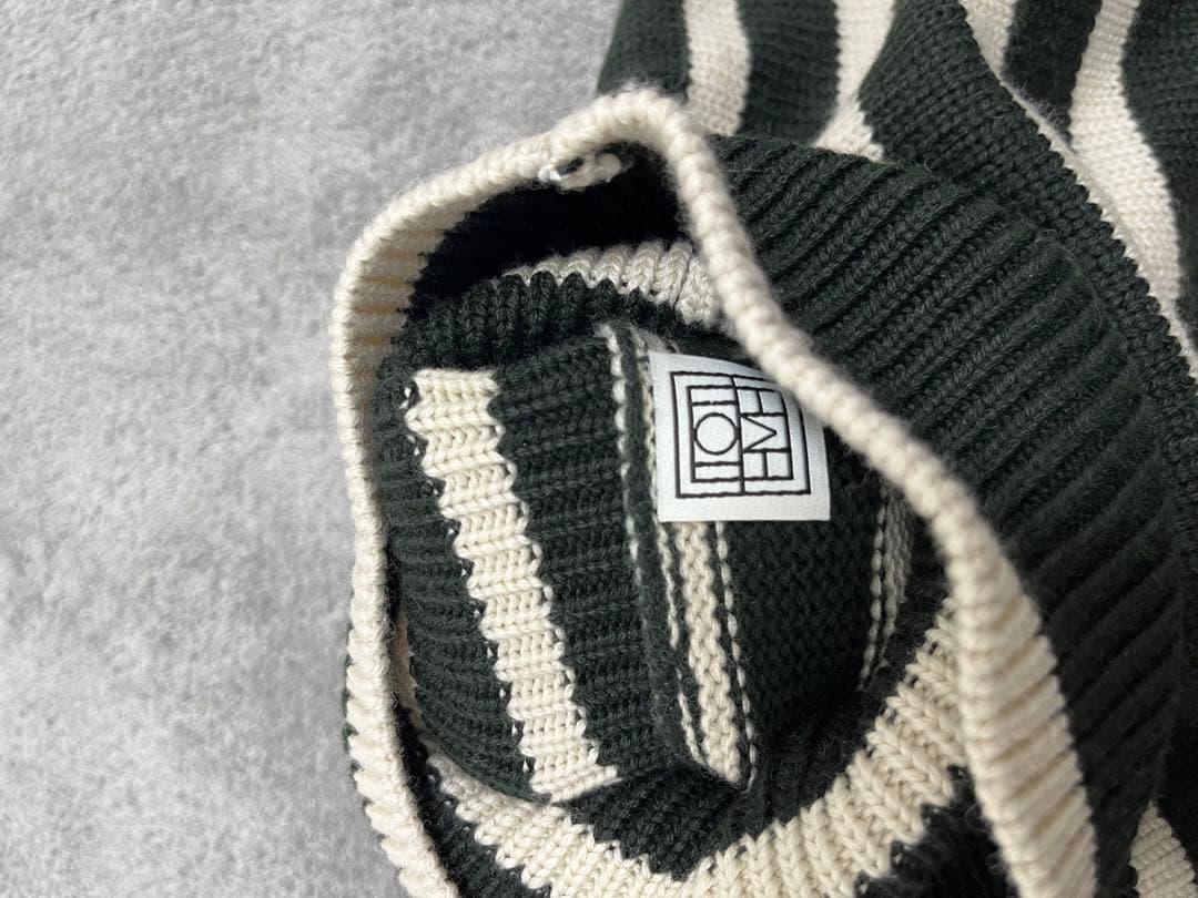 トーテム　ボーダータートルネック セーター