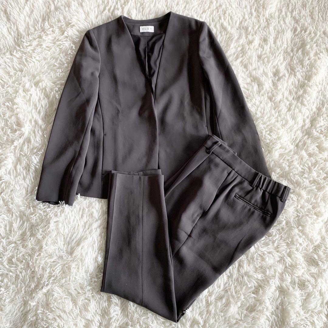 【美品】PLST プラステ　トリアセブレンド　ノーカラー　パンツスーツ　L