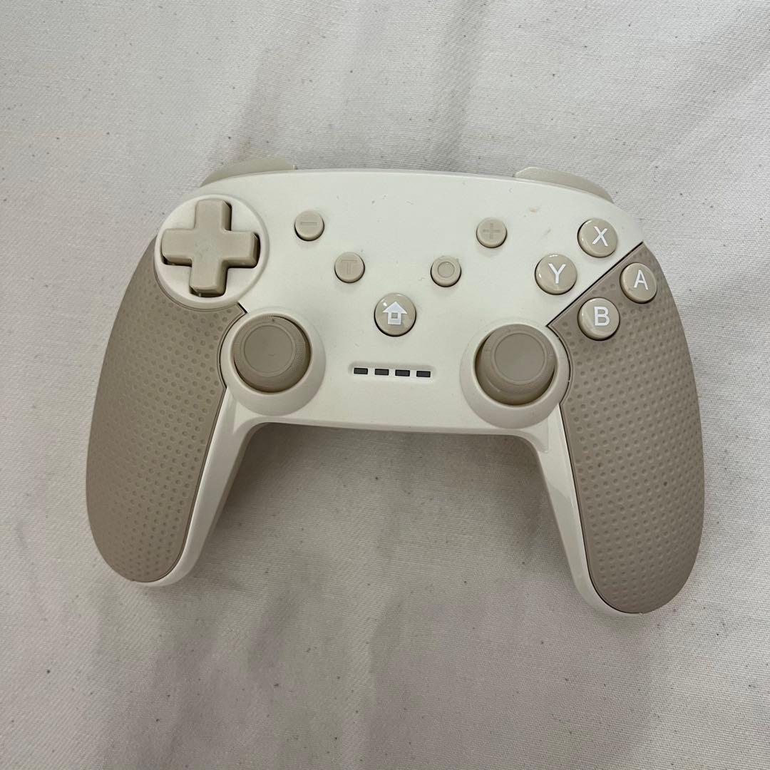 Switch 動作確認済Joy-Con充電器 3COINSコントローラー ケース