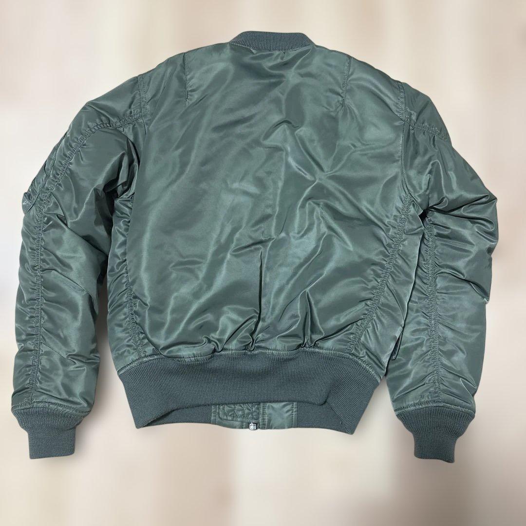 AVIREX MA-1 セージグリーン　カーキ　中綿