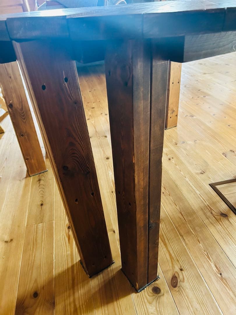 ダイニングテーブル　丸型　4人掛け　北欧風　古材　アンティーク　木製