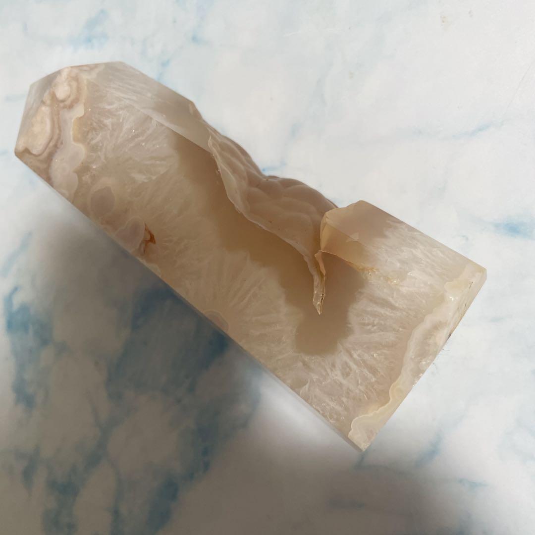 フラワーアゲート タワー 桜瑪瑙 天然石インテリア 天然石 置き物