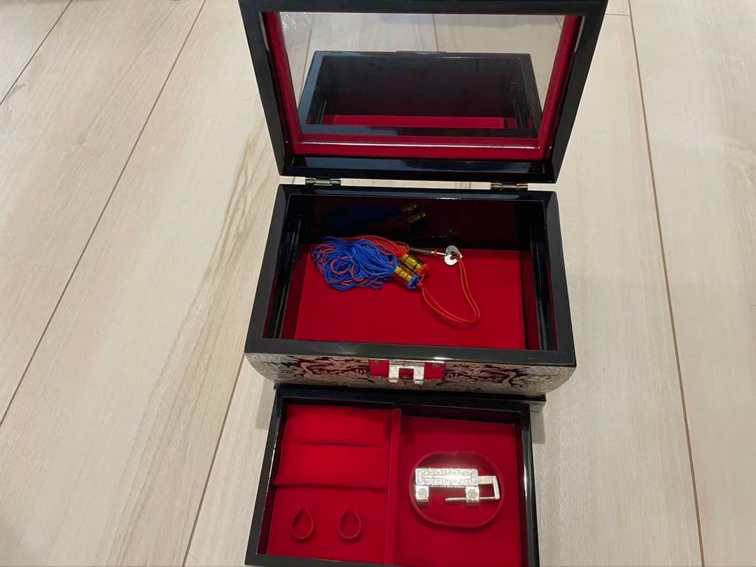 貝細工のアクセサリーケース