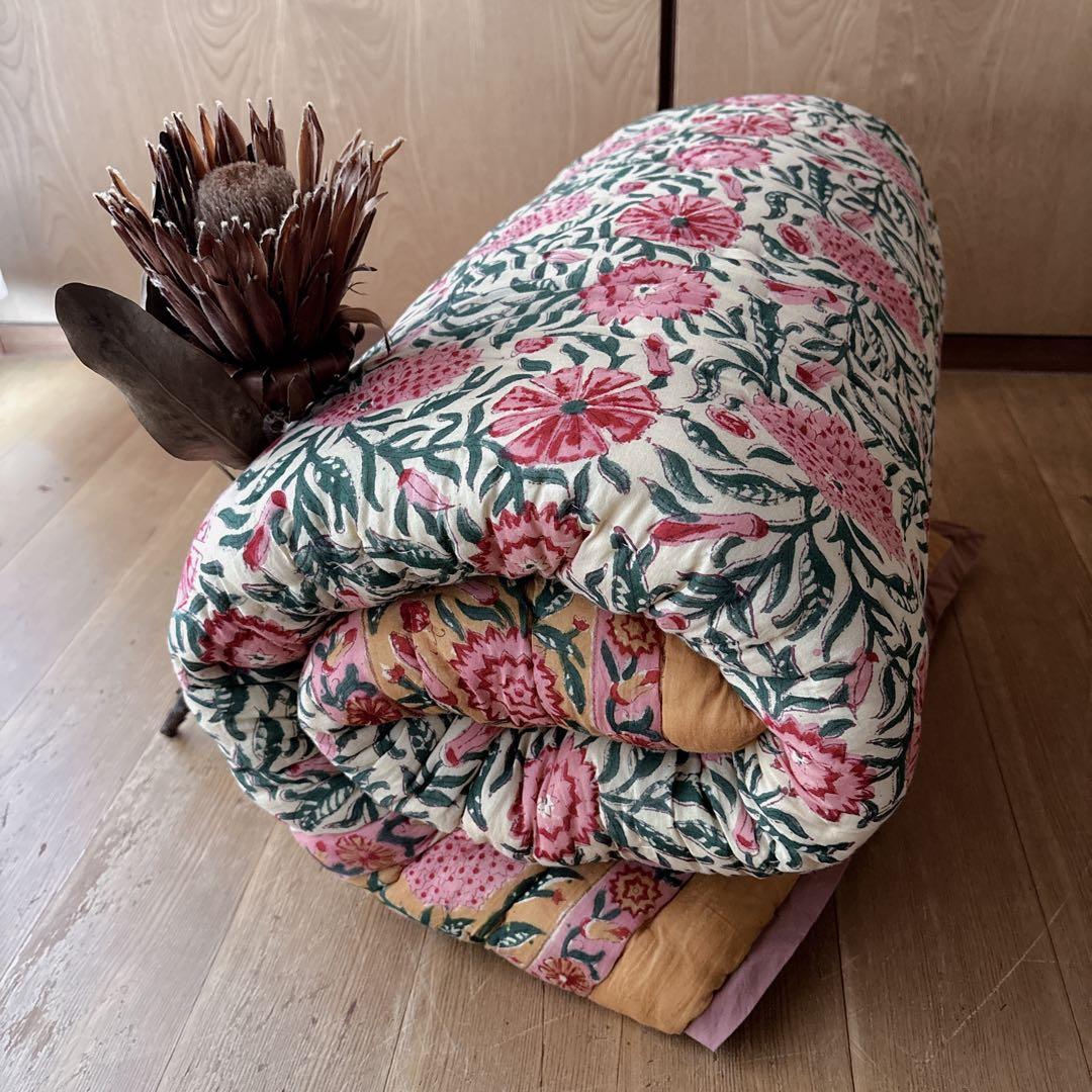 未使用※インド ブロックプリント 中綿入りキルト オレンジイエロー　マルチラグ