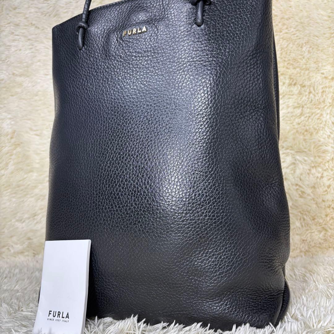 【極美品】フルラ　トートバッグ　シボ革　レザー　A4 エッセンシャル　ブラック