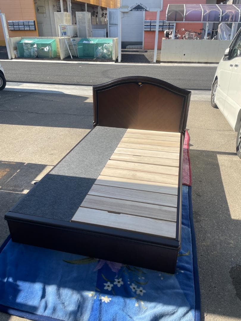 T♢918 シモンズ セミダブルベッドフレーム 引き出し付 地域限定組立送料無料