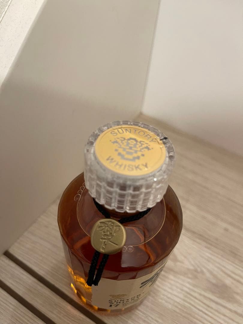 サントリー　ウイスキー　響17年180ml