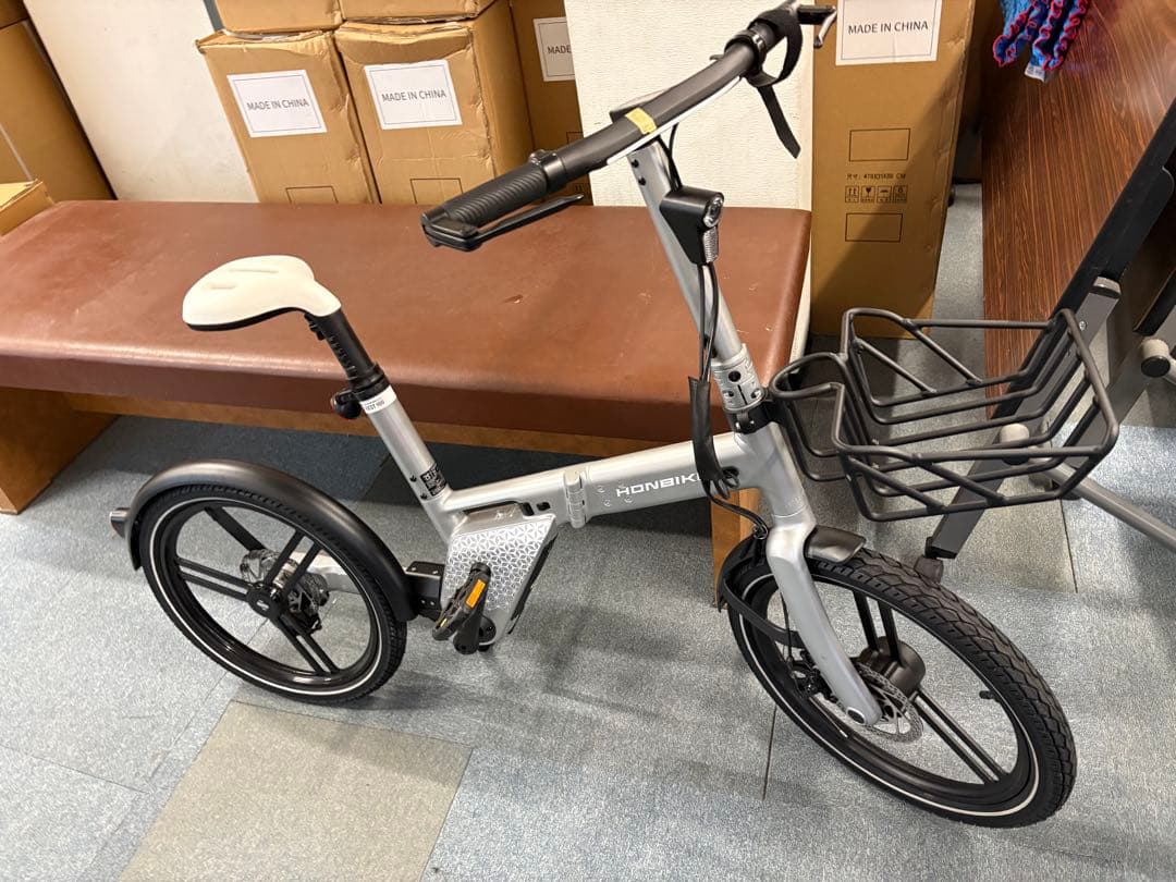 ホンバイクストン　シルバー　カゴあり