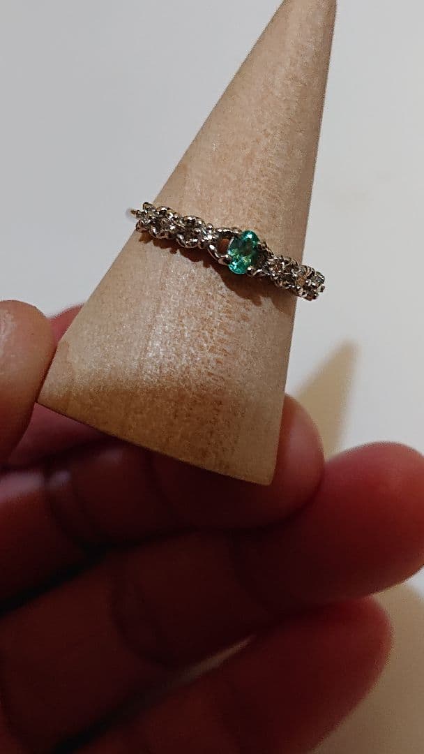 ば*✨様 希少石　pt999パライバトルマリン0.1ctダイヤリング