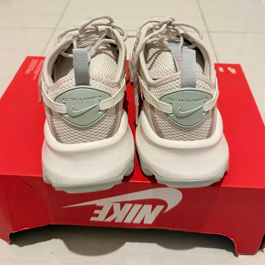 ！！さる！！【新品未使用】NIKE スニーカーTC7900/白系/26.5